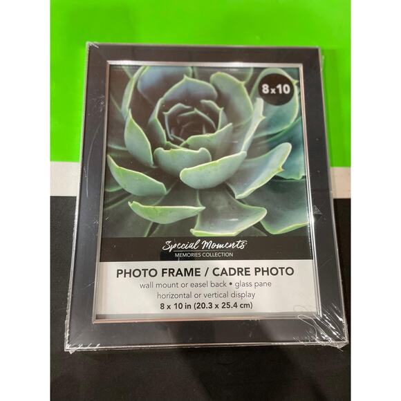 Special Moments Memories Collection 8x10 Photo Frame – Black Glass Pane - Picture 1 of 3